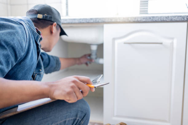 Best Emergency Plumber  in Lake Brownwood, TX
